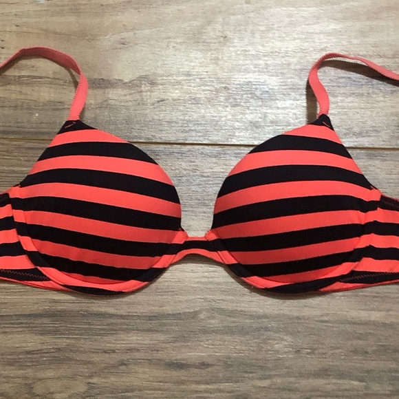 34A Victoria’s Secret PINK demi - Picture 1 of 4